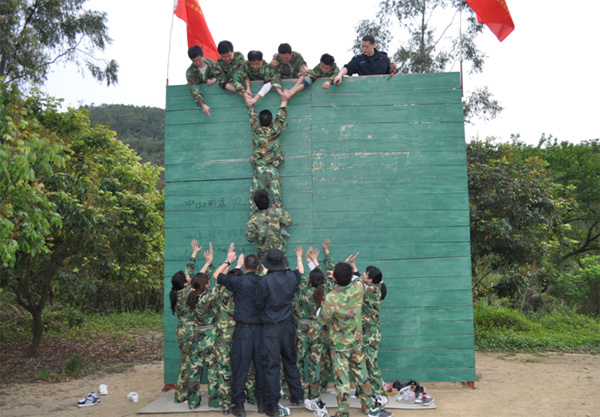 深圳公司拓展哪里好推薦深圳光明農(nóng)家樂(lè)九龍山生態(tài)園